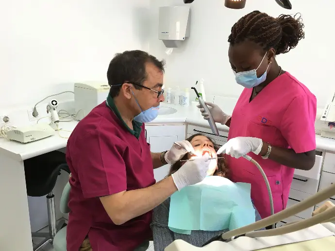 dentista con paciente